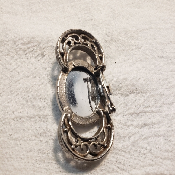 Vintage  ©️ Pisces Blue Glass pendant and Silvertone Brooch by Enrique L. Lopez - Picture 4 of 7